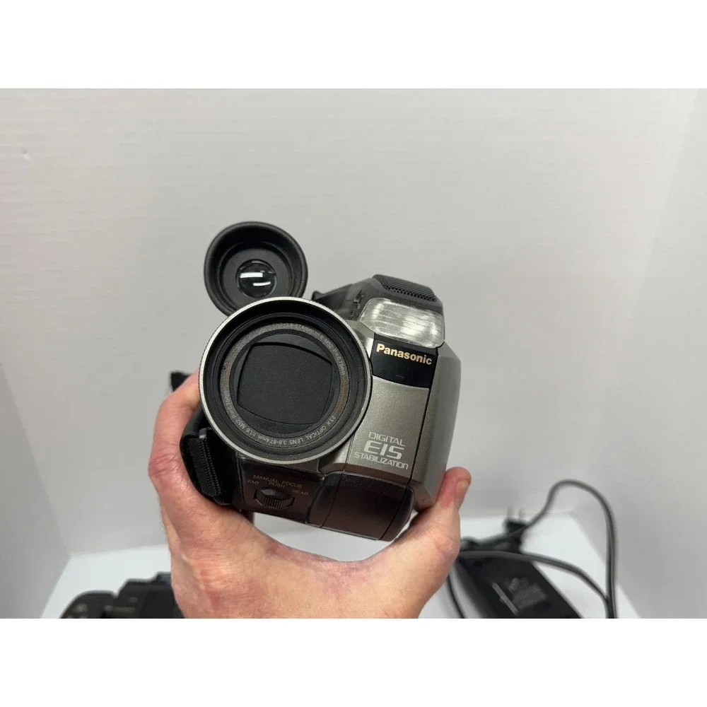 Panasonic Video Camera PV-L558D & PV-L678D UNTESTED PARTS ONLY UNITS
